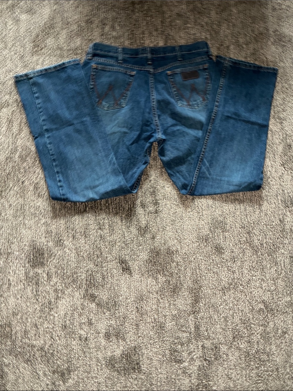 Wrangler Men's Straight Leg Jeans in Classic Blue 34x32 - Picture 3 of 3